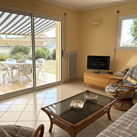 Hotel Maison Saint-hilaire-de-riez, 4 Pieces, 6 Personnes - Fr-1-224-806